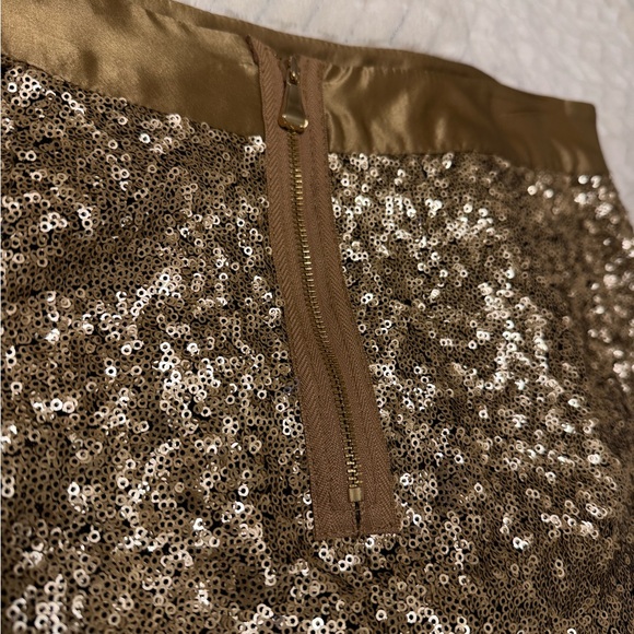 Glamorous Sequin Mini Skirt in Gold - Picture 4 of 5